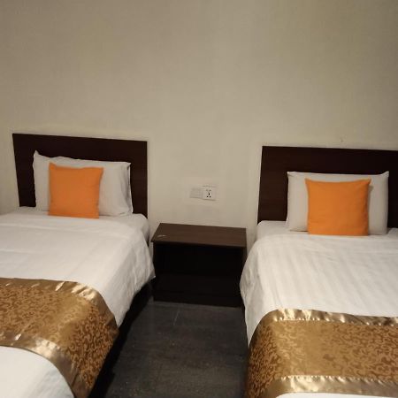 One World Hotel Kulai Exterior photo