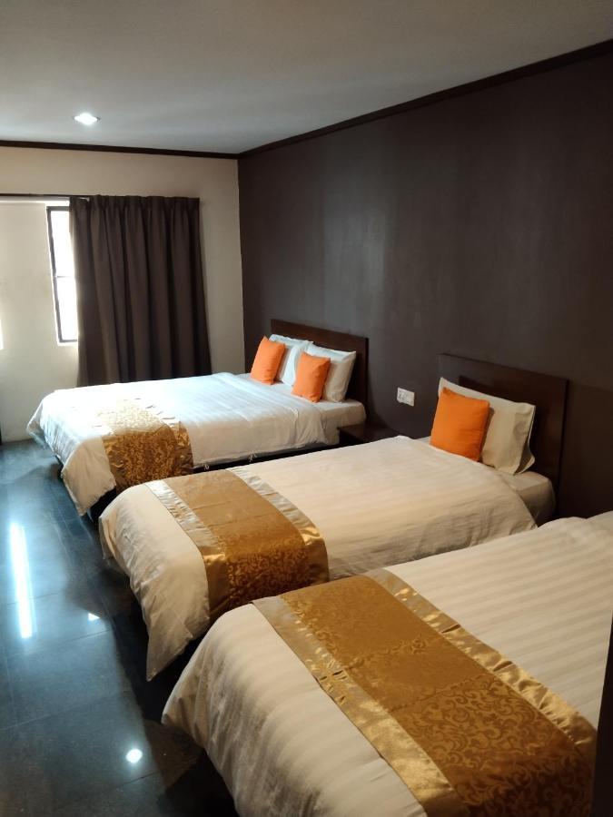 One World Hotel Kulai Exterior photo