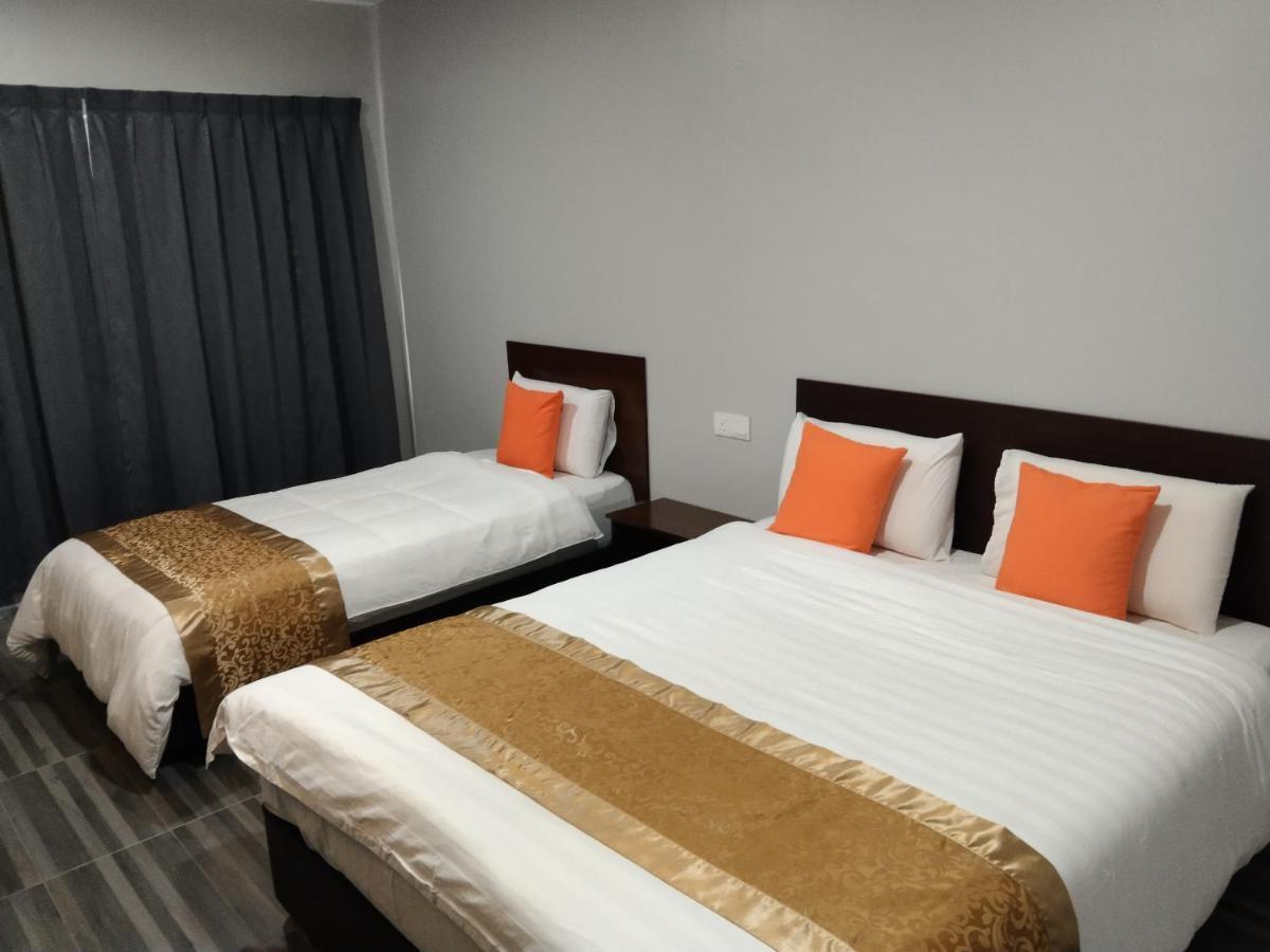 One World Hotel Kulai Exterior photo